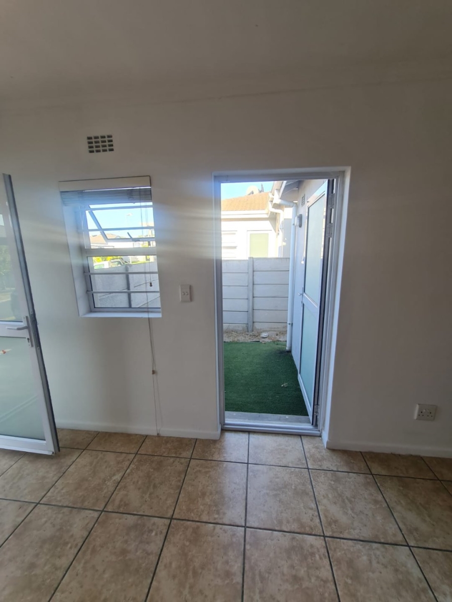 3 Bedroom Property for Sale in Silversands Western Cape